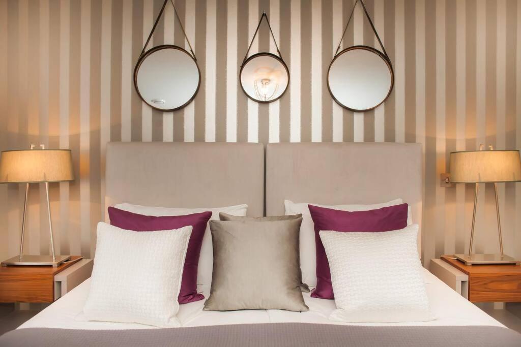 Stylish And Central Two Bedroom & Two Bathroom Apartment With Free Parking Екстер'єр фото